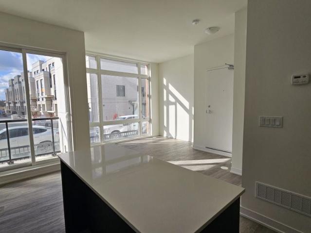 For Lease 8 David Eyer Road Unit# 1218, Richmond Hill, Ontario
