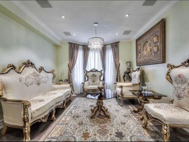 For Lease 8 Driftwood Court Unit# Main, Richmond Hill, Ontario