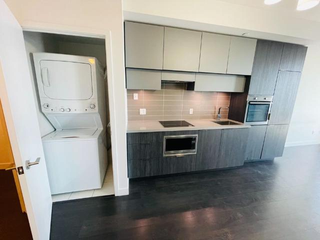 For Lease 8 Eglinton Avenue Unit# 4301, Toronto, Ontario