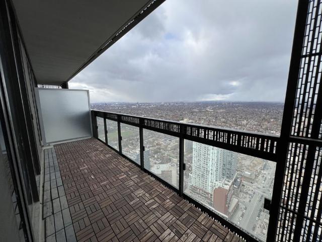 For Lease 8 Eglinton Avenue Unit# 4806, Toronto, Ontario