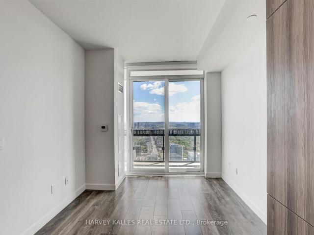 For Lease 8 Eglinton Avenue Unit# 5209, Toronto, Ontario