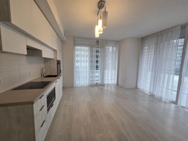 For Lease 8 Eglinton Avenue Unit# 805, Toronto, Ontario