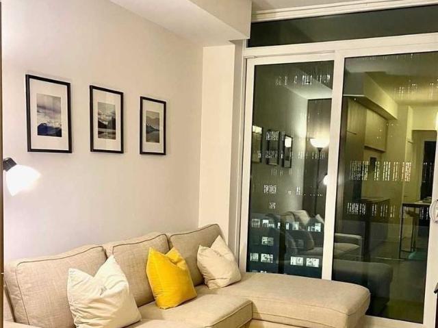 For Lease 8 Eglinton Avenue Unit# 1304, Toronto, Ontario