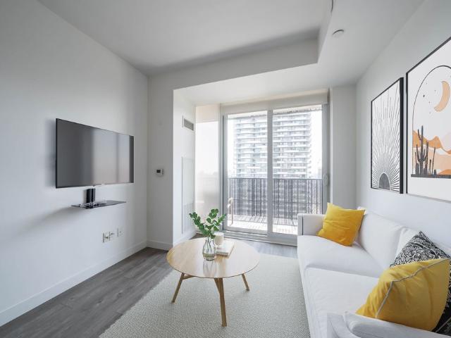For Lease 8 Eglinton Avenue Unit# 1412, Toronto, Ontario