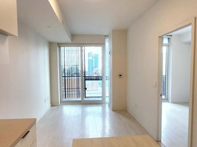 For Lease 8 Eglinton Avenue Unit# 1510, Toronto, Ontario