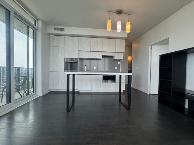 For Lease 8 Eglinton Avenue Unit# 3808, Toronto, Ontario