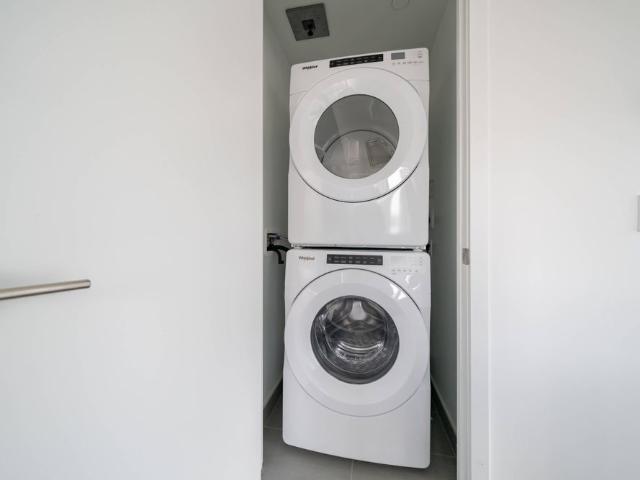 For Lease 8 Gloucester Street Unit# 3203, Toronto, Ontario