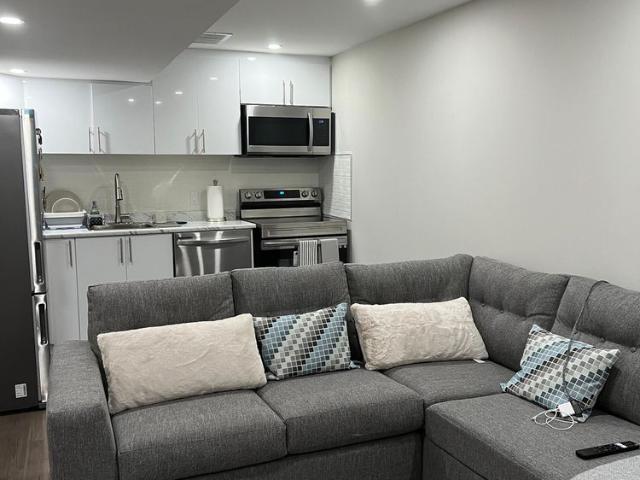 For Lease 8 Grace Crescent Unit# Basement, Barrie, Ontario