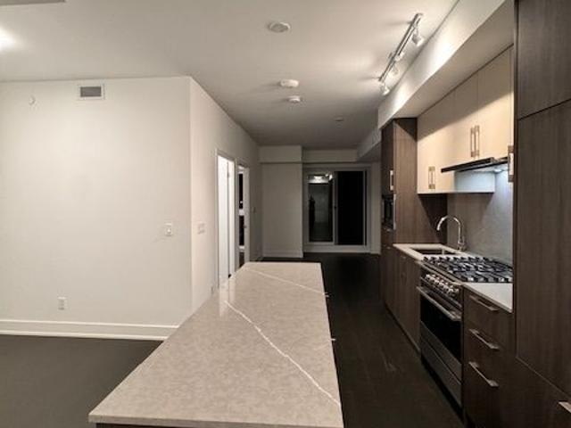 For Lease 8 Manor Road Unit# 409, Toronto, Ontario