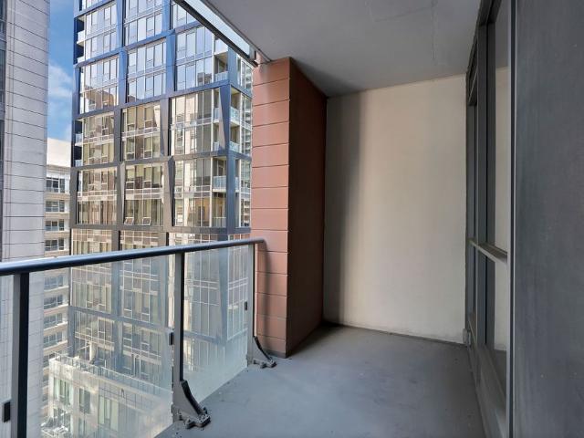 For Lease 8 Mercer Street Unit# 1307, Toronto, Ontario