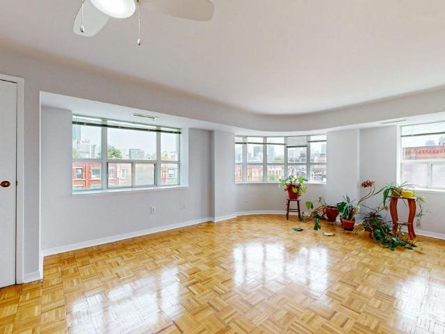 For Lease 8 Oxford Street Unit# 304, Toronto, Ontario