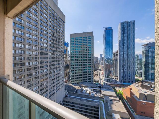 For Lease 8 Park Road Unit# 3301, Toronto, Ontario