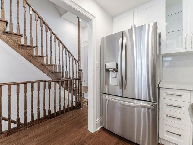 For Lease 8C Clairtrell Road, Toronto, Ontario