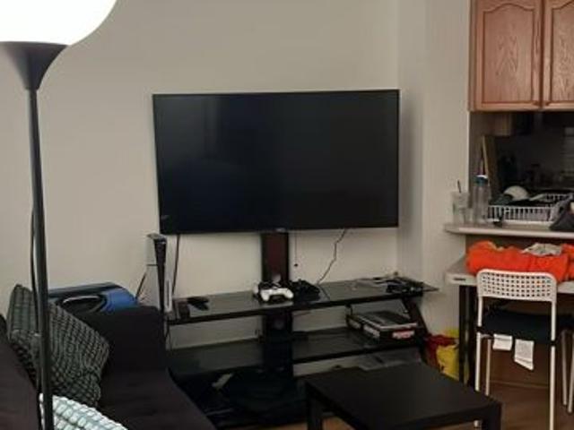 For Lease 909 Bay Street Unit# 407, Toronto, Ontario