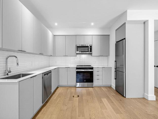 For Lease 909 Castlefield Avenue Unit# 1, Toronto, Ontario