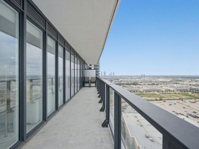 For Lease 9000 Jane Street Unit# 2421, Vaughan, Ontario