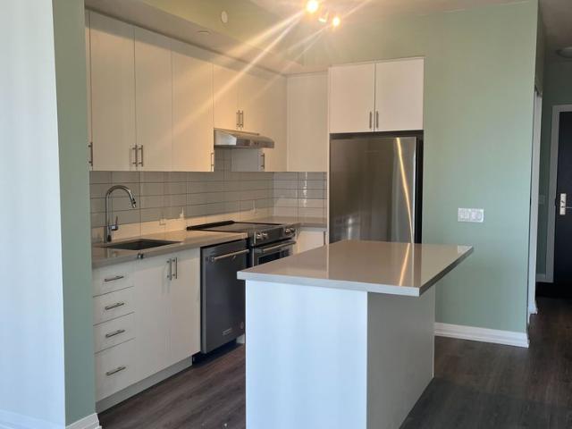 For Lease 9000 Jane Street Unit# 2104, Vaughan, Ontario