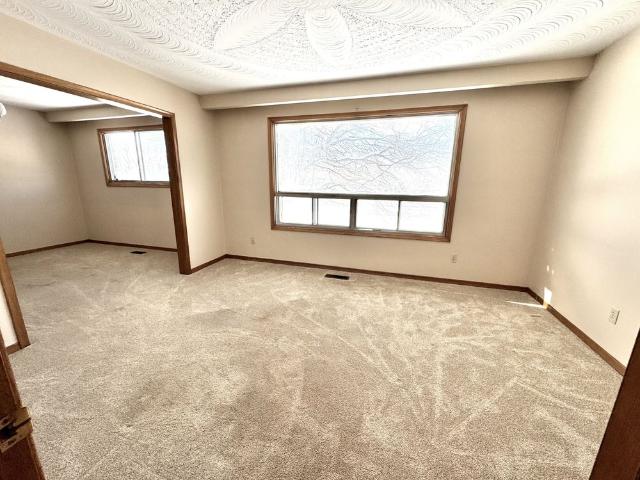 For Lease 915 Taunton Road, Whitby, Ontario