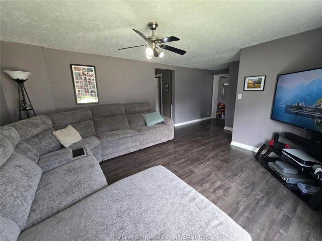 For Lease 91 First Street, Wallaceburg, Ontario
