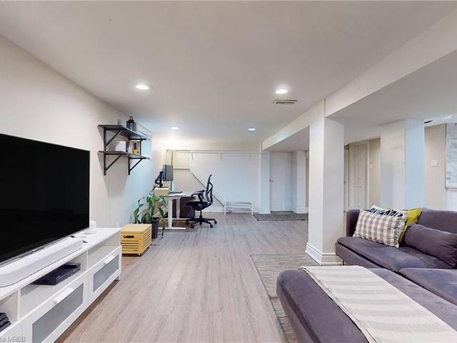 For Lease 925 Kingsway Drive Unit# Basement, Burlington, Ontario
