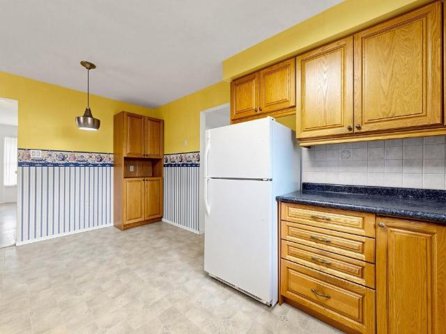 For Lease 94 Howlett Avenue, Newmarket, Ontario