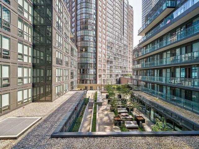 For Lease 955 Bay Street Unit# 527, Toronto, Ontario
