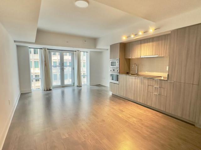 For Lease 955 Bay Street Unit# 621, Toronto, Ontario