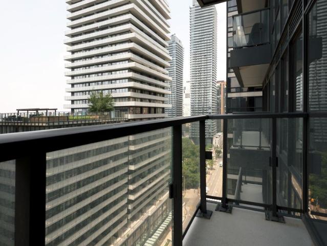 For Lease 955 Bay Street Unit# 1614, Toronto, Ontario