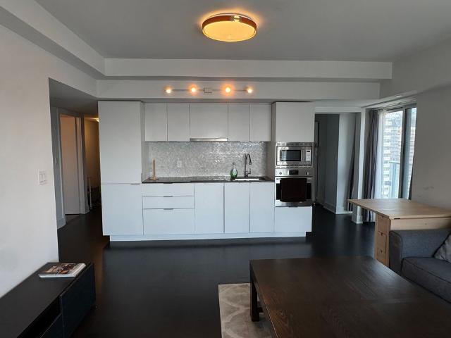 For Lease 955 Bay Street Unit# 2107, Toronto, Ontario