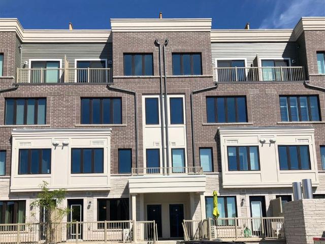 For Lease 95 EASTWOOD PARK Gardens, Toronto, Ontario