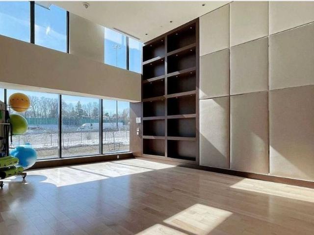 For Lease 95 Mcmahon Drive Unit# 2715, Toronto, Ontario