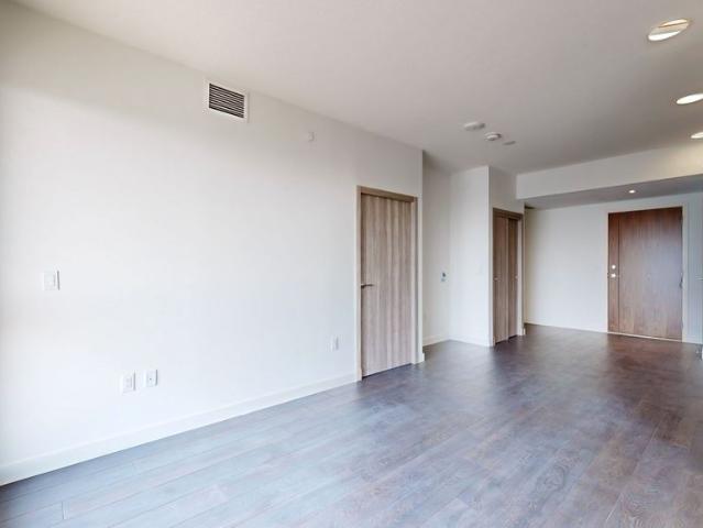 For Lease 95 McMahon Drive Unit# 3205, Toronto, Ontario