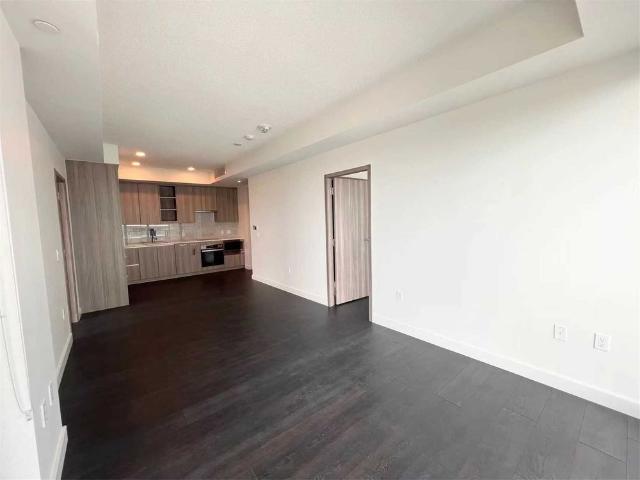 For Lease 95 Mcmahon Drive Unit# 802, Toronto, Ontario