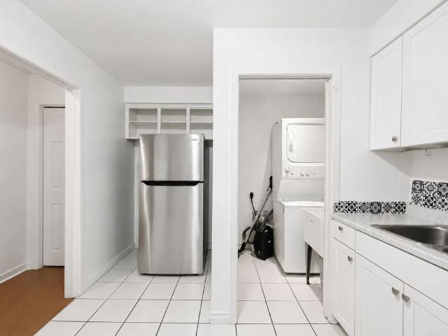 For Lease 961A Eglinton Avenue Unit# Rear, Toronto, Ontario