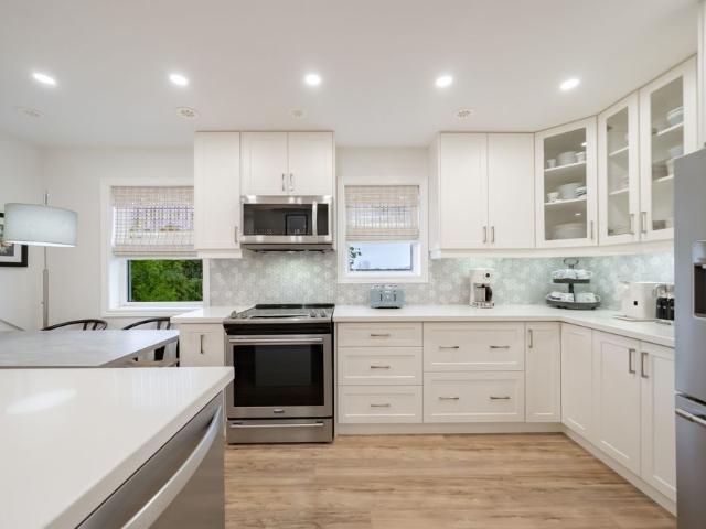 For Lease 963 Avenue Road Unit# 8, Toronto, Ontario