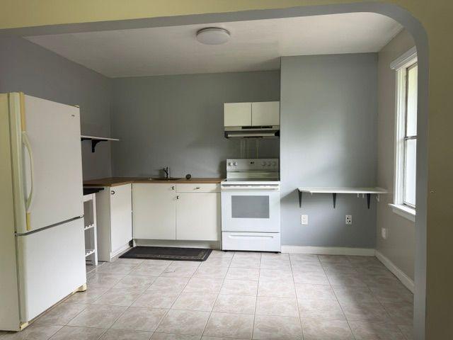 For Lease 98 Donald Street Unit# 1, Overbrook Castleheights and Area, Ontario
