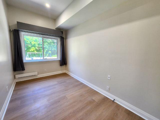 For Lease 998 Bloor Street Unit# 4, Toronto, Ontario