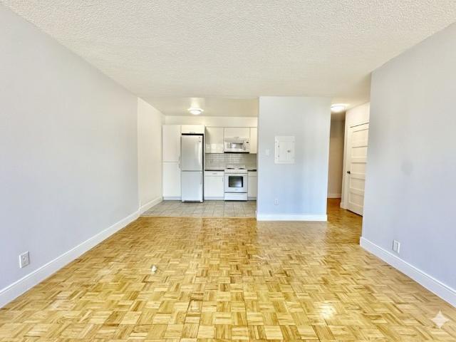 For Lease 990 Avenue Road Unit# 108, Toronto, Ontario