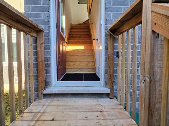 For Lease 9 Waterleaf Road Unit# Coach House, Markham, Ontario