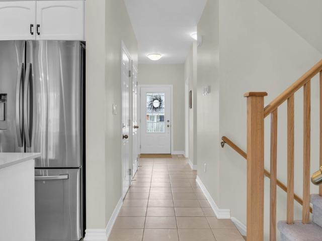 For Lease 9 Braida Lane Unit# 17, Halton Hills, Ontario