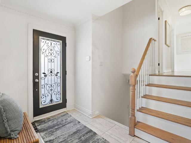 For Lease 9 Del Ria Drive, Toronto, Ontario