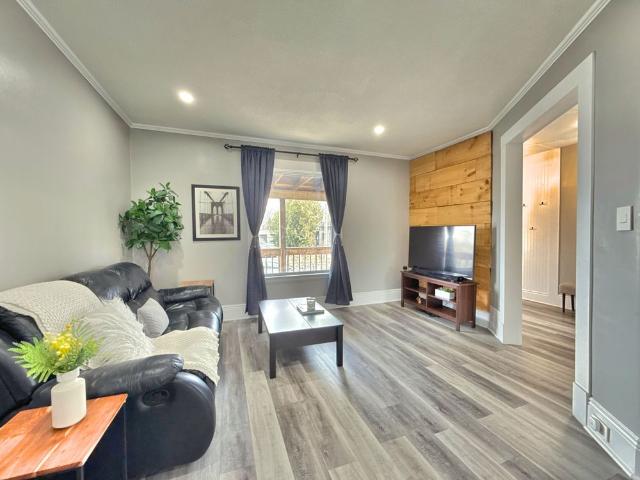 For Lease 9 Fourth Avenue, St. Thomas, Ontario