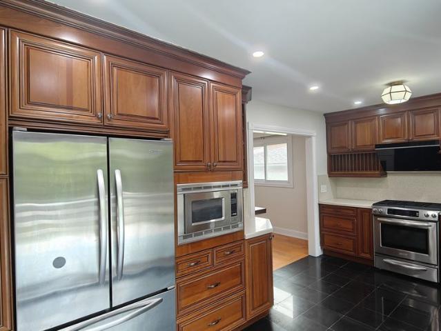 For Lease 9 Mosedale Crescent Unit# Upper, Toronto, Ontario
