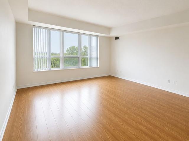 For Lease 9 Northern Heights Drive Unit# 313, Richmond Hill, Ontario