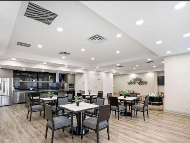 For Lease 9 Northern Hts Drive Unit# 702, Richmond Hill, Ontario
