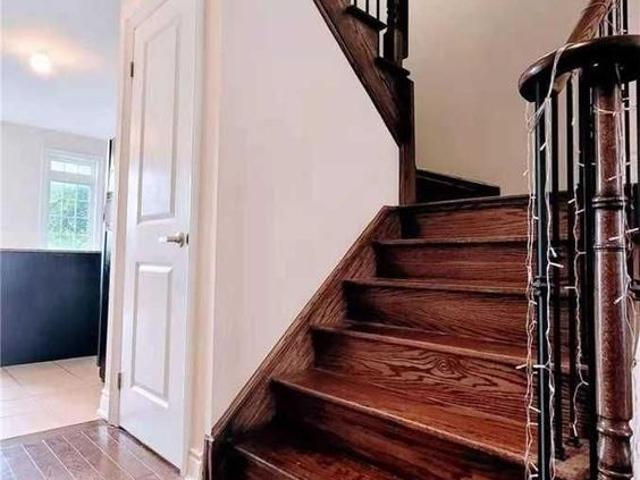 For Lease 9 Strawflower Mews, Toronto, Ontario