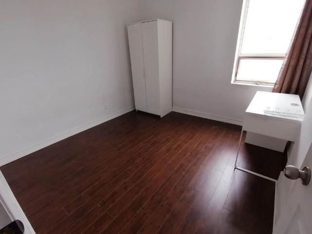 For Lease Upper 66 Bellevue Avenue, Toronto, Ontario