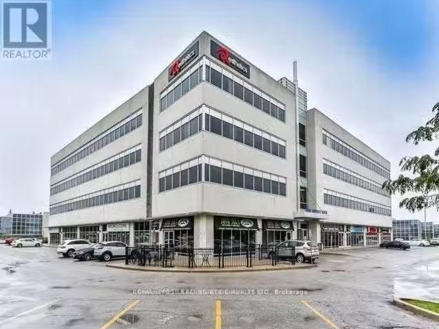 For sale: 411 9140 LESLIE STREET, Richmond Hill Beaver Cree.