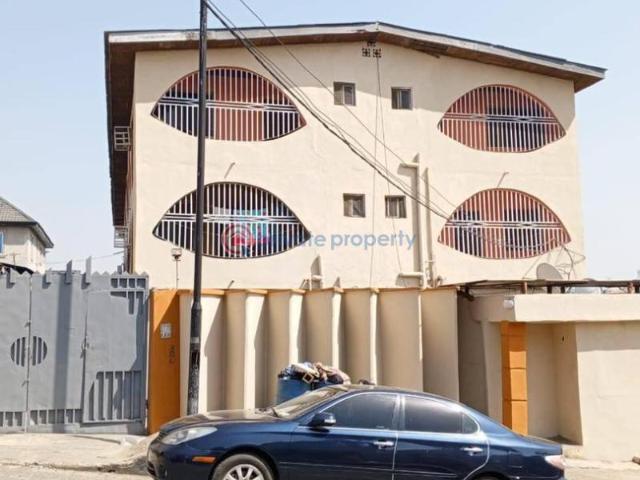 For sale: 4 bedroom Block Of Flats Iju Agege Lagos PID: 9PBLAE | Private Property Nigeria