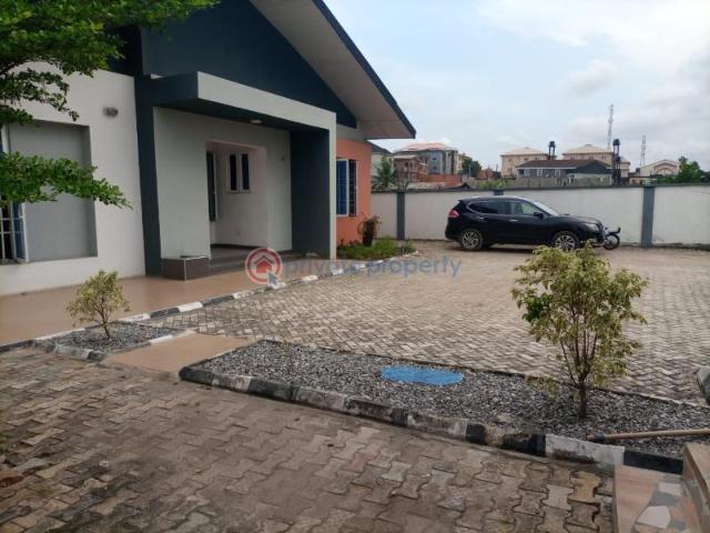For sale: 4 bedroom Bungalow Oguntan Street Off Ali Owe Street Off Glory Estate Ifako Gbagada Lagos PID: 9PALDY | Private Property Nigeria